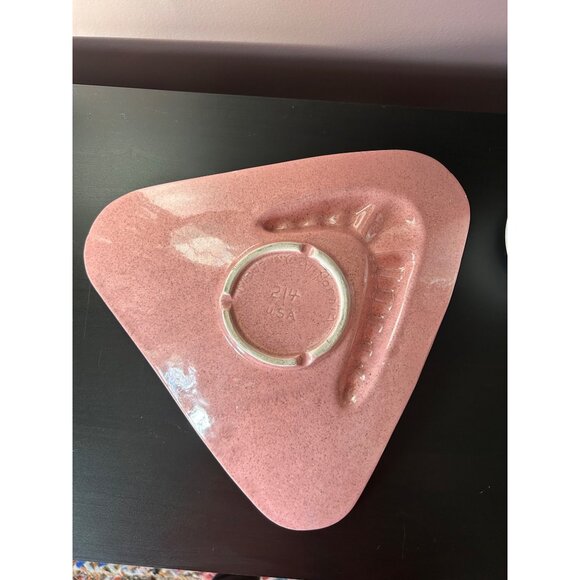 MCM Speckled Pink Dusty Rose Ashtray Ceramic Triangular Boomerang Tobacciana Cig - Picture 5 of 5